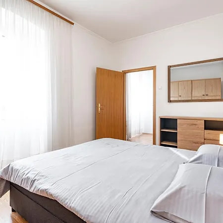 Vera House Hotel 3*