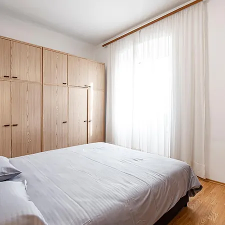Vera House 3*